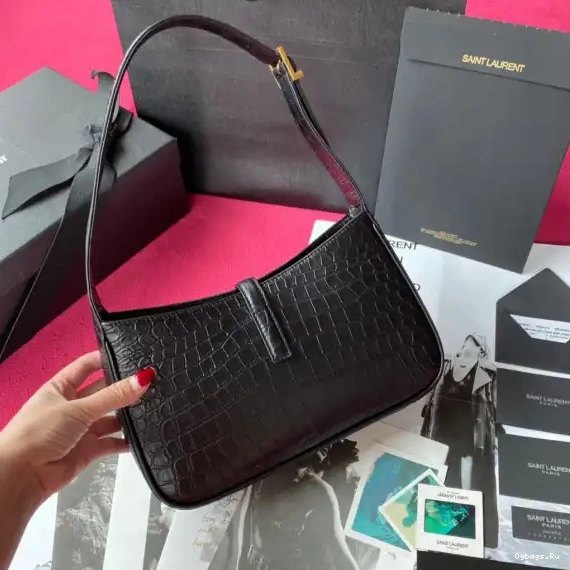 LE 7 YSL HOBO 5 À BAG 0509
